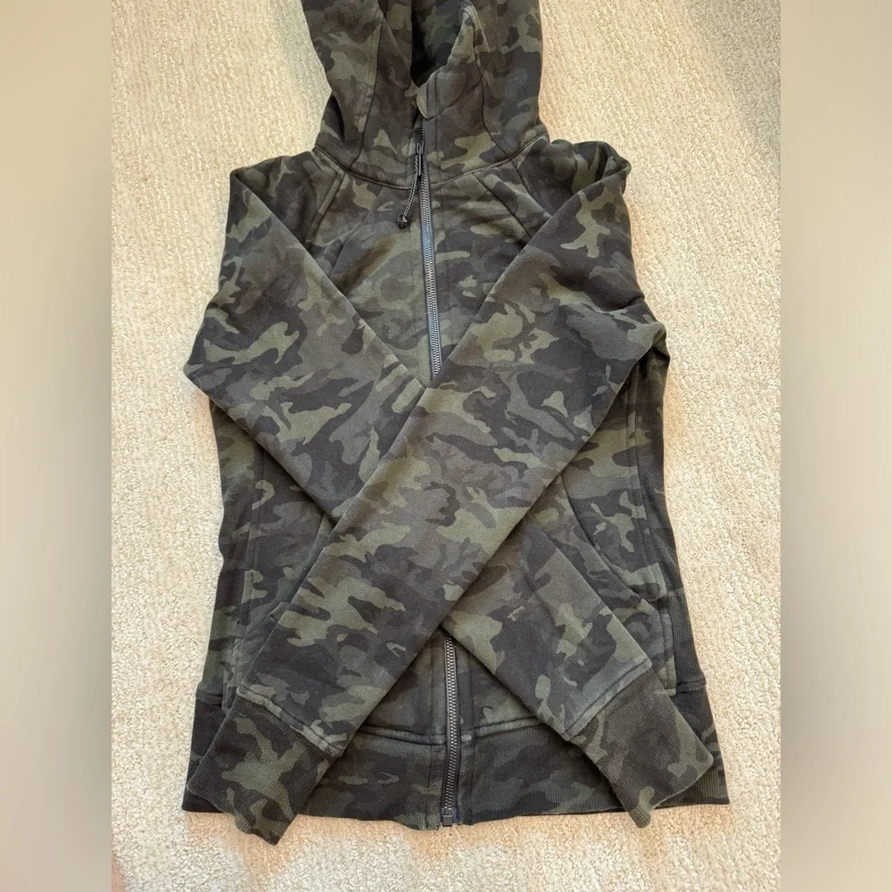 Lululemon Scuba Full-Zip Hoodie Green Camo 4